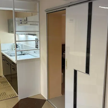 דירה Spacious In *